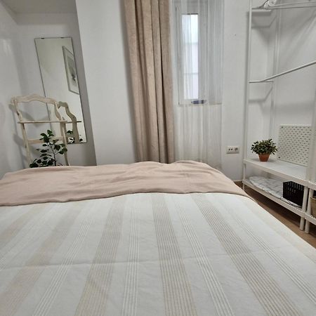 Hostfy Centro San Roman Sevilla Exterior foto