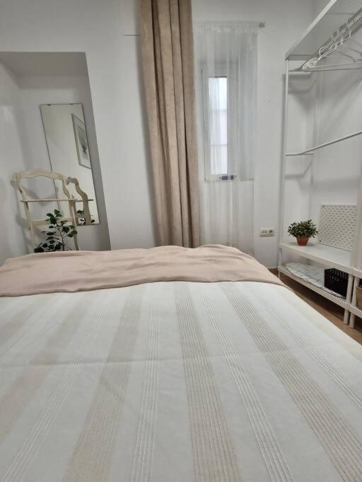 Hostfy Centro San Roman Sevilla Exterior foto